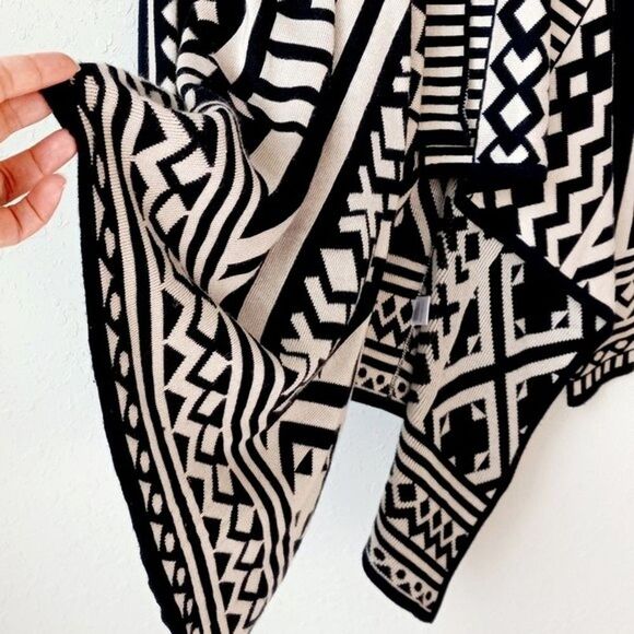 REBECCA ELLIOT Geometric Shark bite Aztec Cardigan Transitional Cardigan Sz S/M - Picture 4 of 6